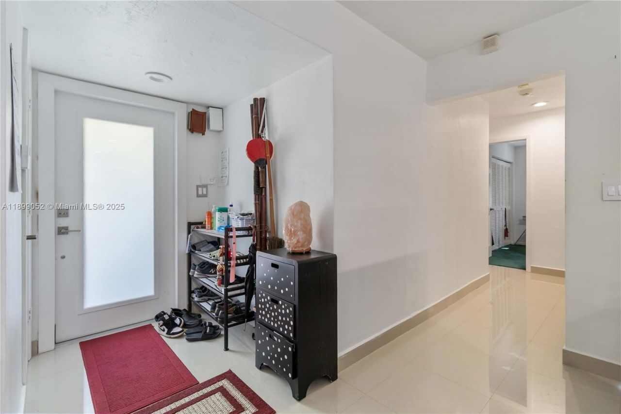 12410 SW 106th Ter, Miami, FL 33186 Photo