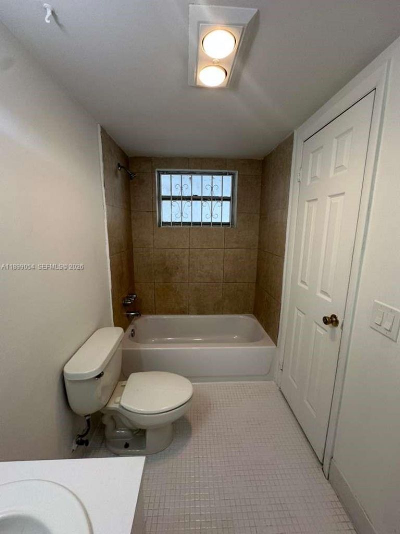 15600 NW 7th Ave, Unit 204, Miami, FL 33169 Photo
