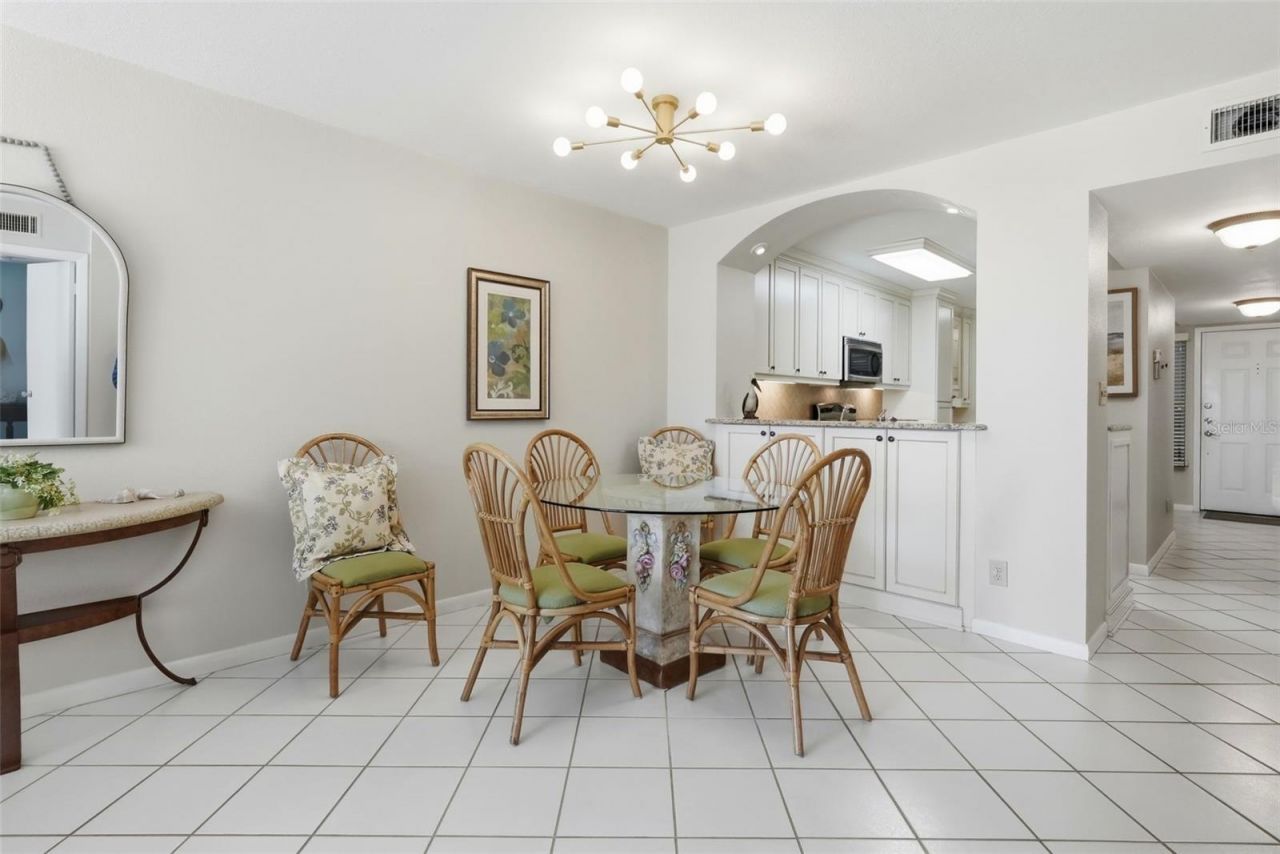 6021 Bahia Del Mar Circle, Unit 137, Saint Petersburg, FL 33715 Photo