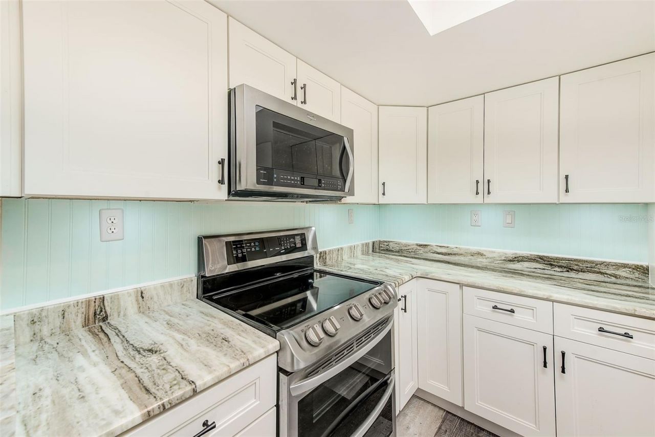 104 S Mayo Street, Crystal Beach, FL 34681 Photo