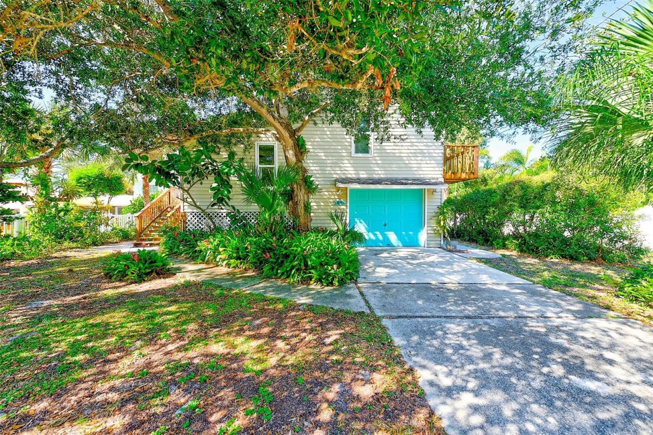 104 S Mayo Street, Crystal Beach, FL 34681 Photo