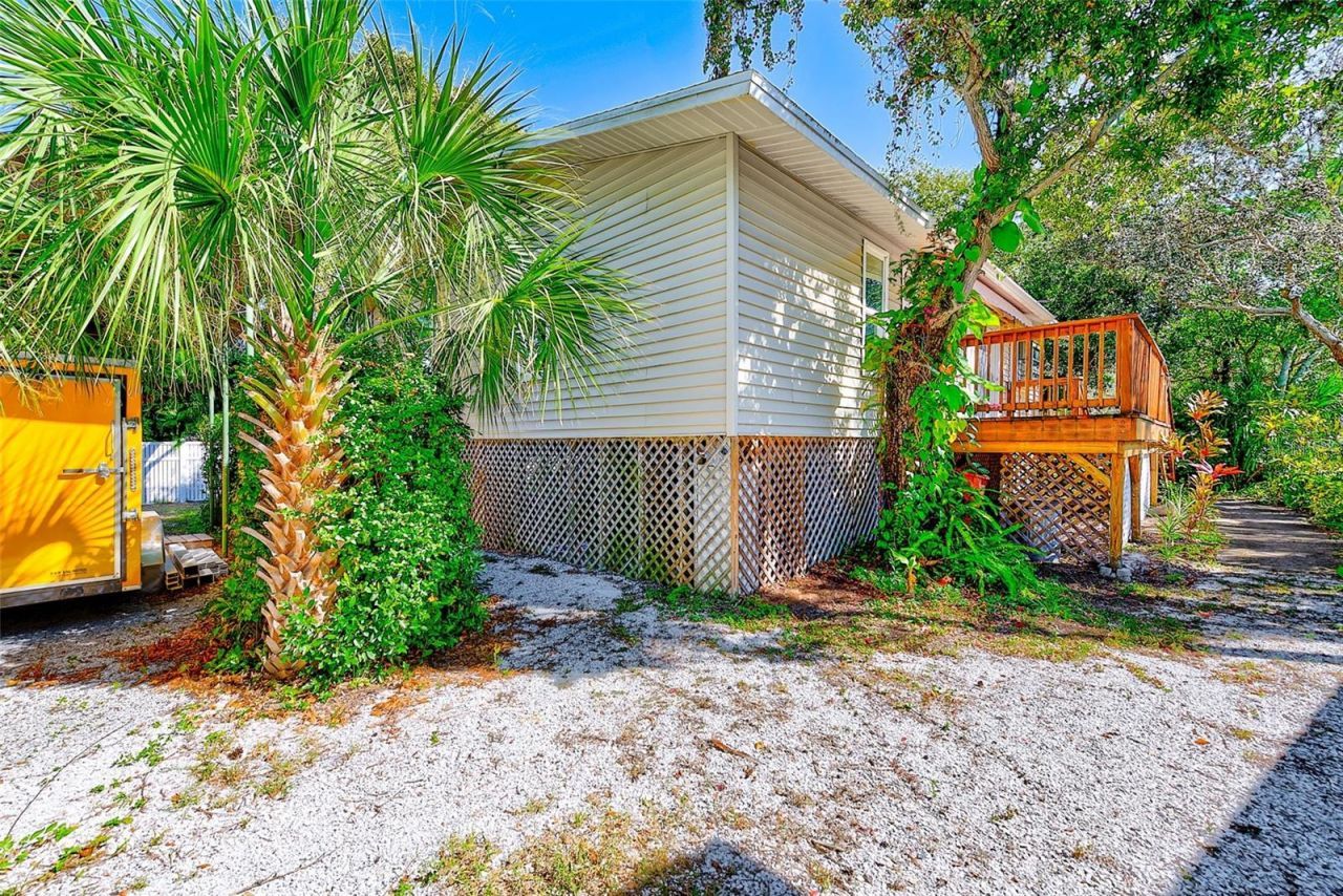 104 S Mayo Street, Crystal Beach, FL 34681 Photo