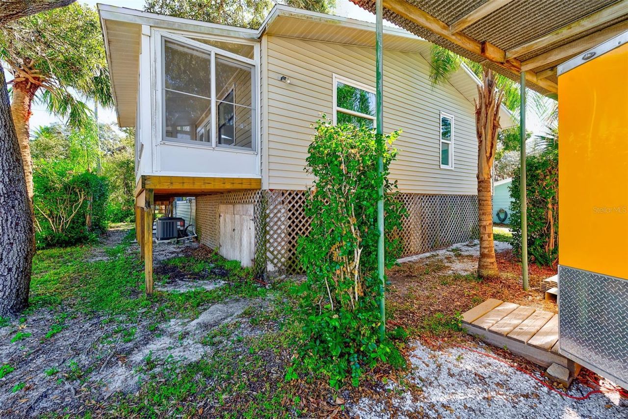 104 S Mayo Street, Crystal Beach, FL 34681 Photo
