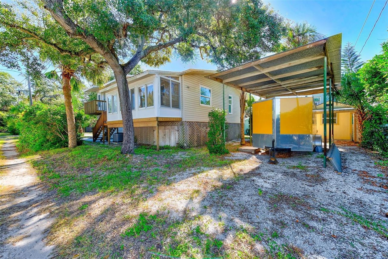 104 S Mayo Street, Crystal Beach, FL 34681 Photo