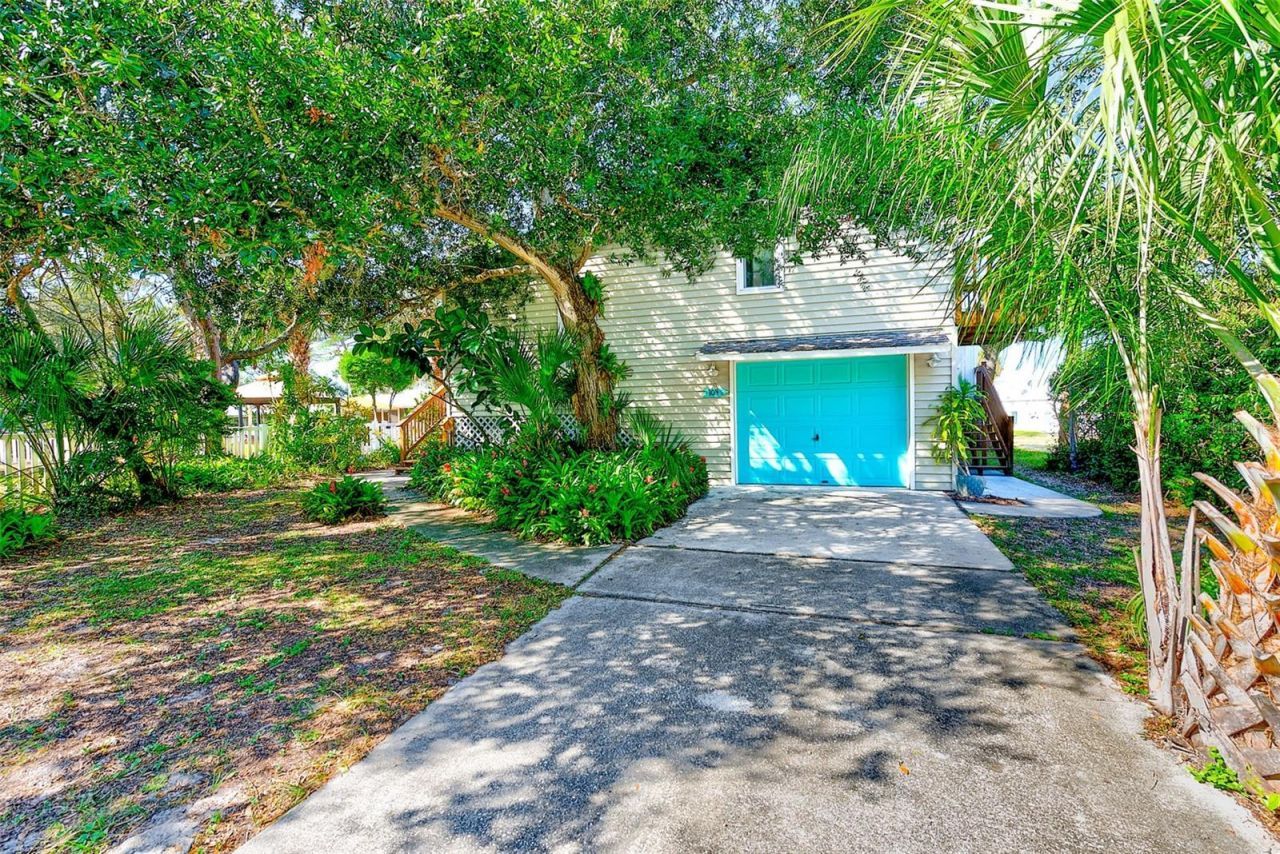 104 S Mayo Street, Crystal Beach, FL 34681 Photo