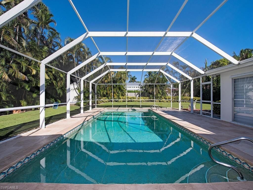 271 1st Ave S, Naples, FL 34102 Photo