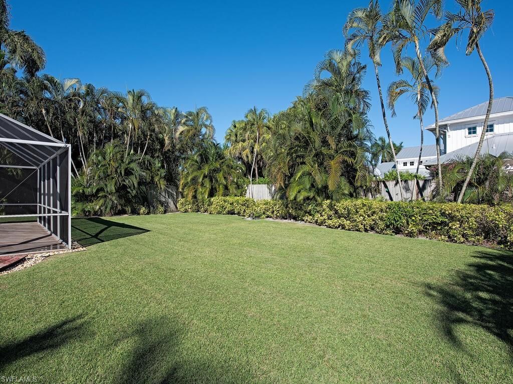 271 1st Ave S, Naples, FL 34102 Photo