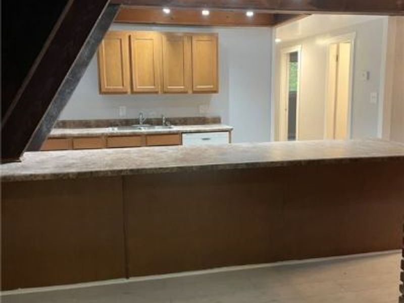 940 Long Shadow Lane, Roaming Shores, OH 44085 Photo 4