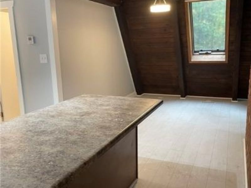 940 Long Shadow Lane, Roaming Shores, OH 44085 Photo 5