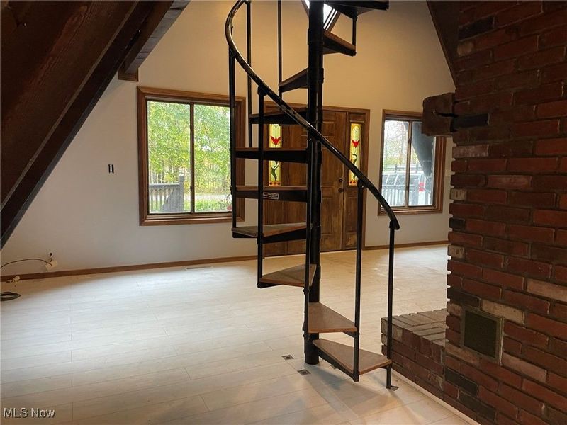 940 Long Shadow Lane, Roaming Shores, OH 44085 Photo 8