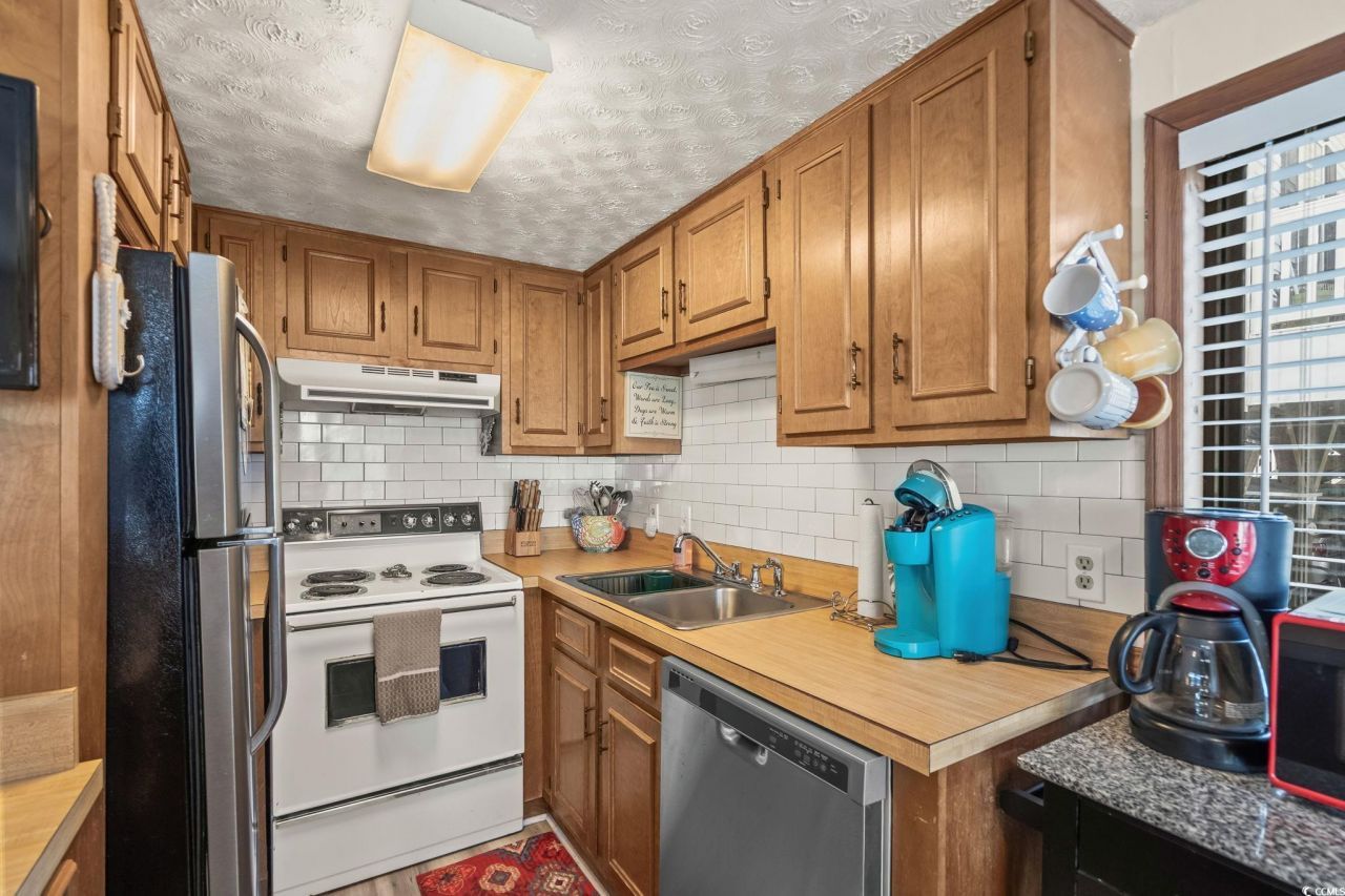 6001 - Z16 South Kings Hwy. Photo 12