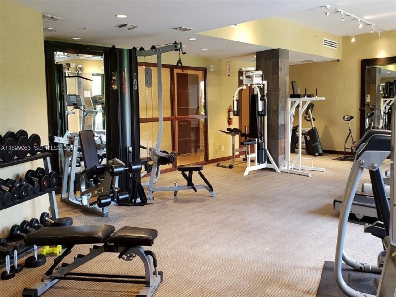 3300 NE 191st St, Unit 416, Aventura, FL 33180 Photo