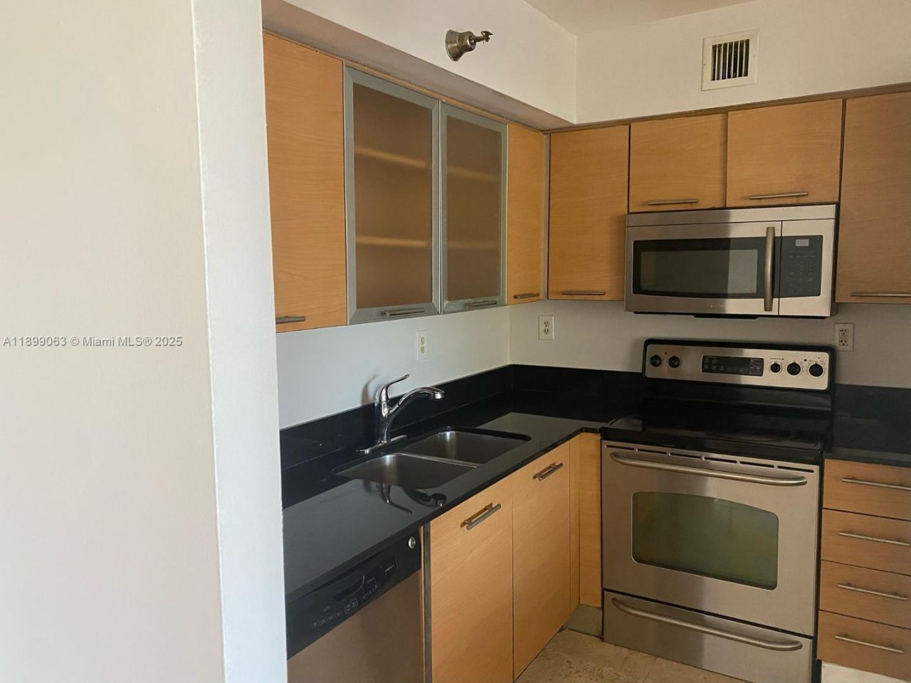 3300 NE 191st St, Unit 416, Aventura, FL 33180 Photo