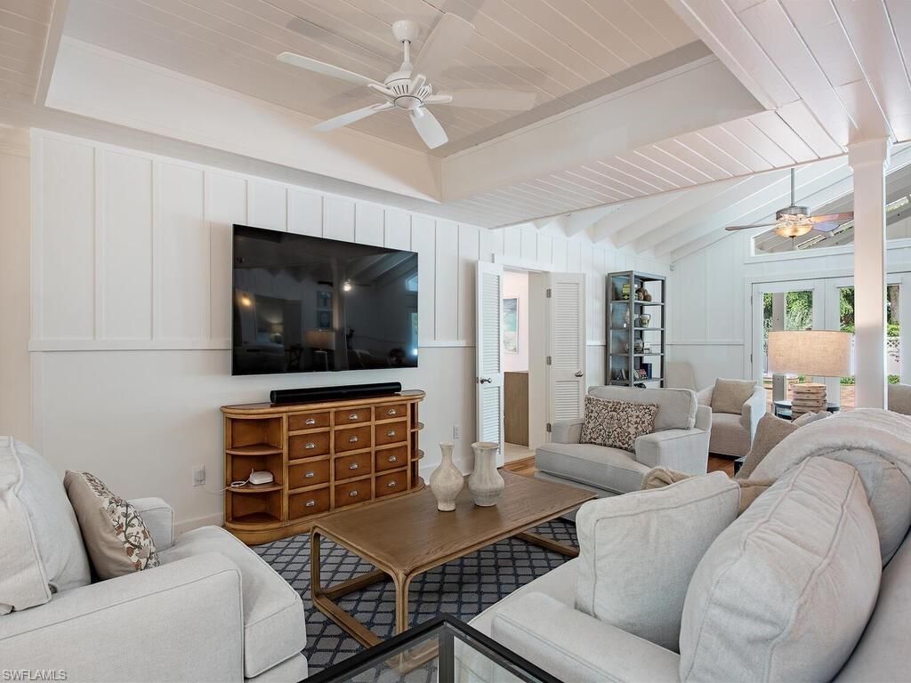 195 2nd Ave N, Naples, FL 34102 Photo