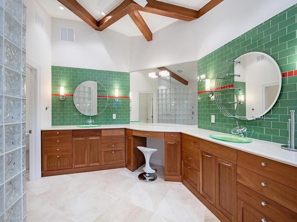 195 2nd Ave N, Naples, FL 34102 Photo