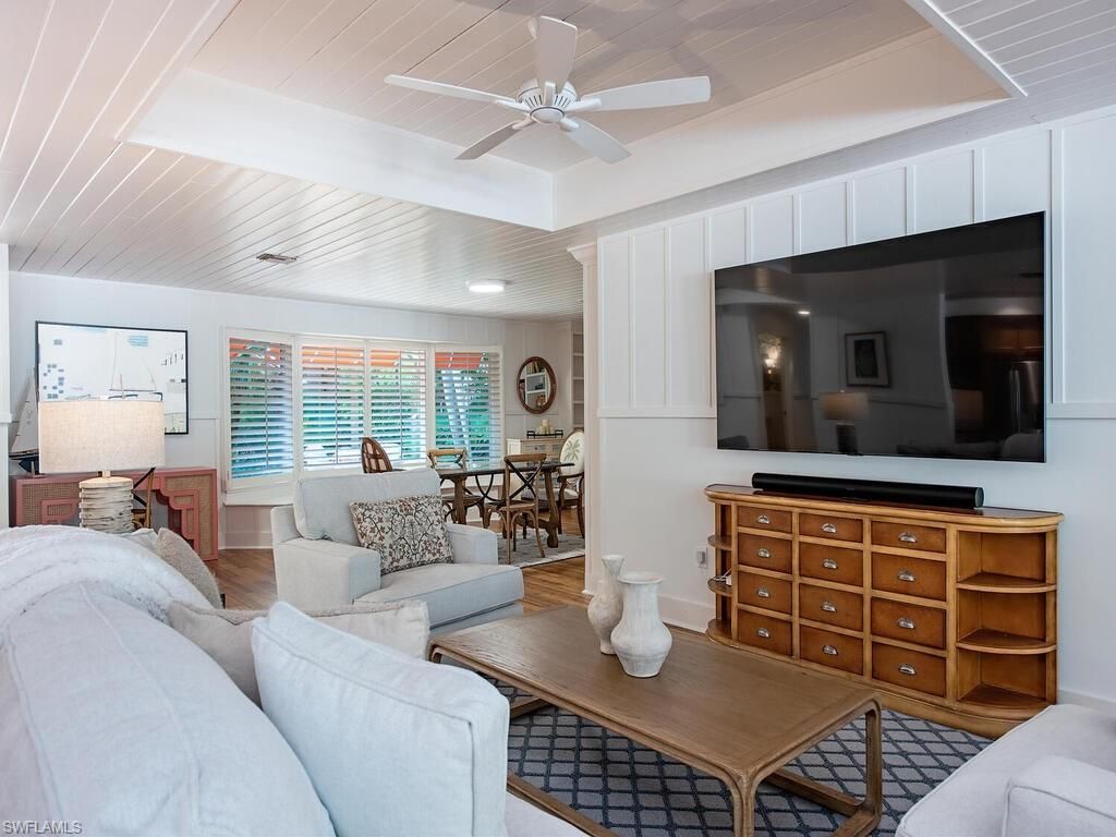 195 2nd Ave N, Naples, FL 34102 Photo