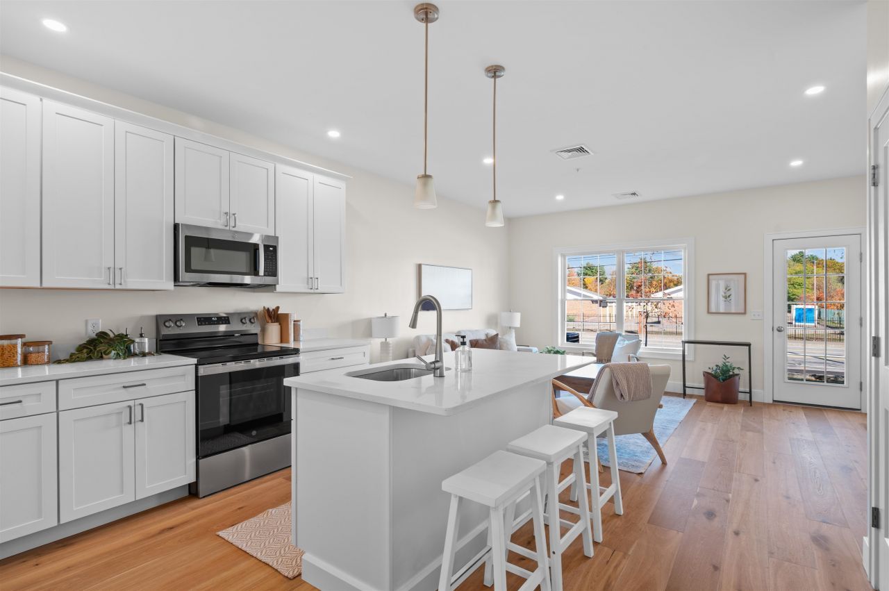 13 Suffolk Drive, Unit 8, Concord, NH 03303 Main Photo