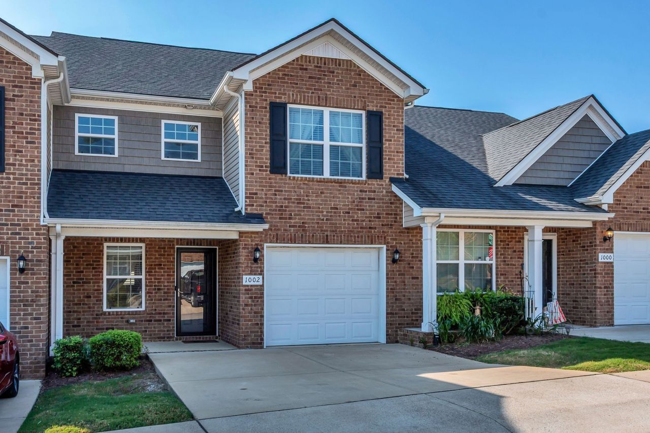 1002 Muna Ct, Spring Hill, TN 37174 Main Photo