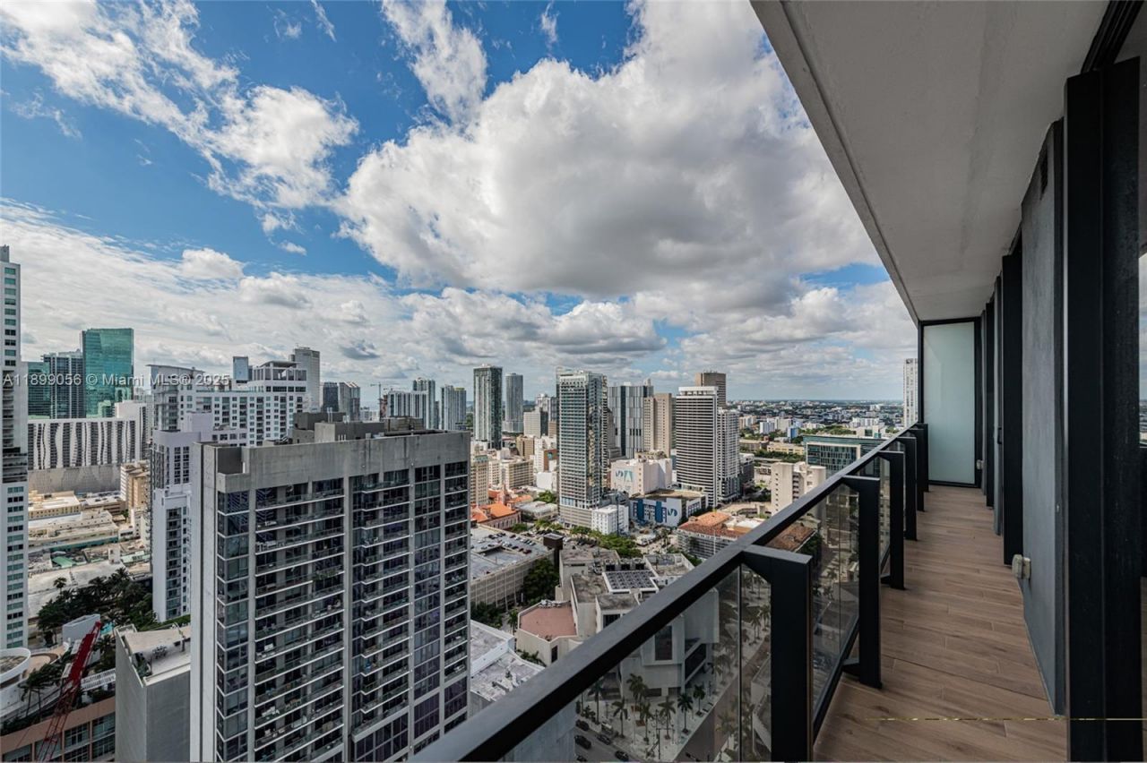 398 NE 5th St, Unit 3017, Miami, FL 33132 Photo