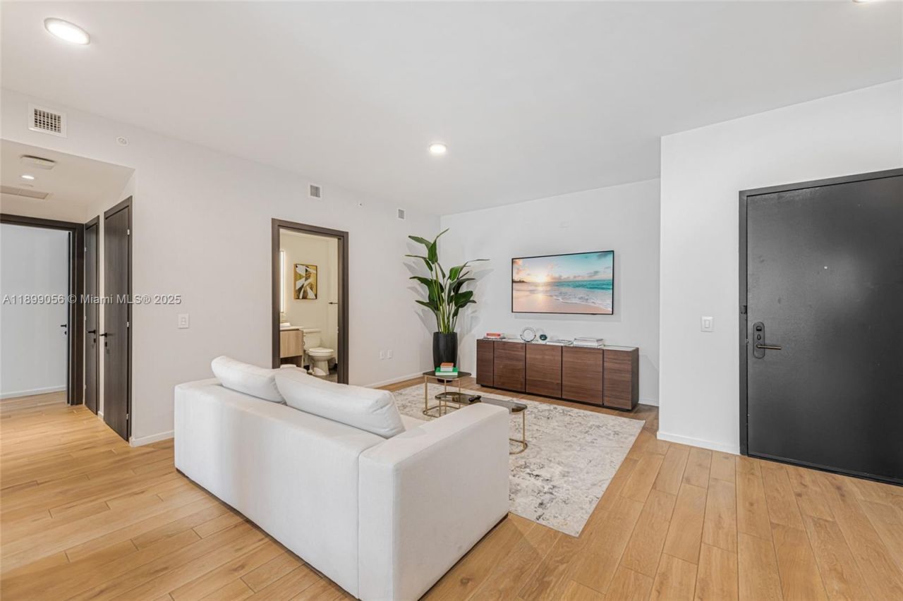 398 NE 5th St, Unit 3017, Miami, FL 33132 Photo