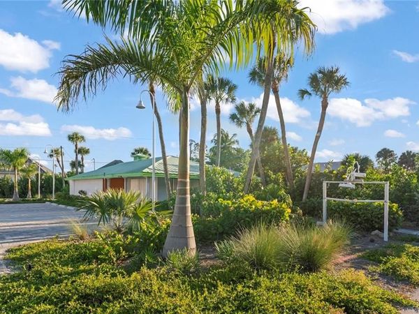 1025 Periwinkle WAY, SANIBEL, FL 33957