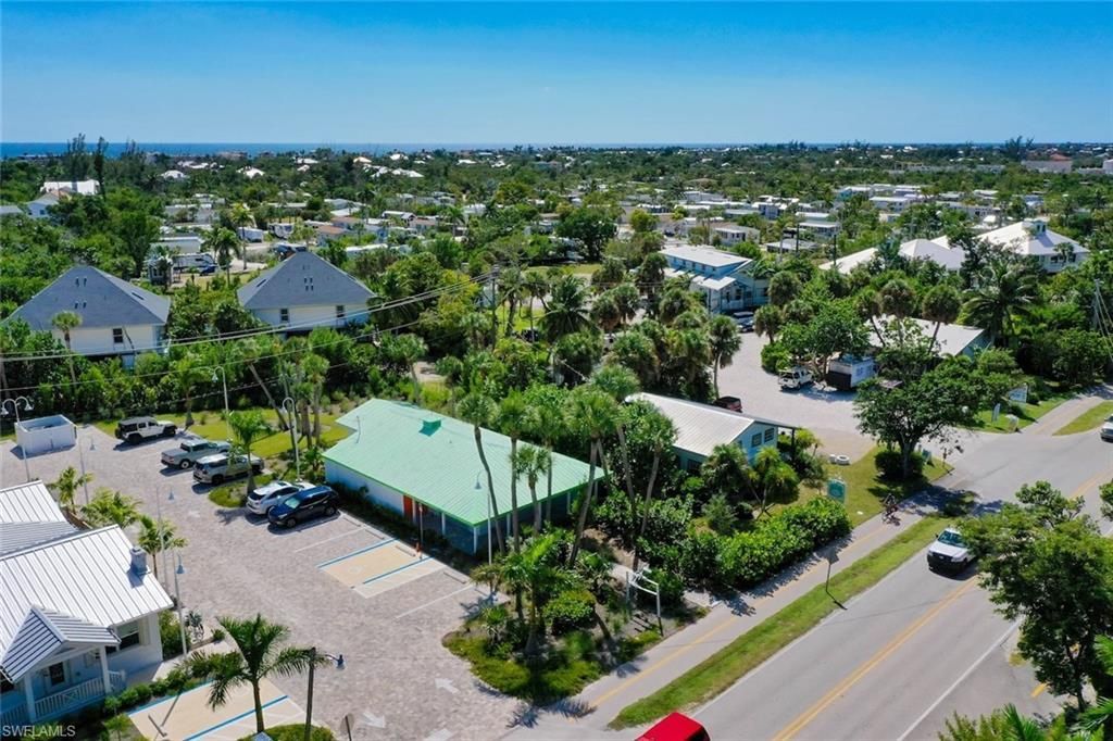 1025 Periwinkle Way, Sanibel, FL 33957 Photo