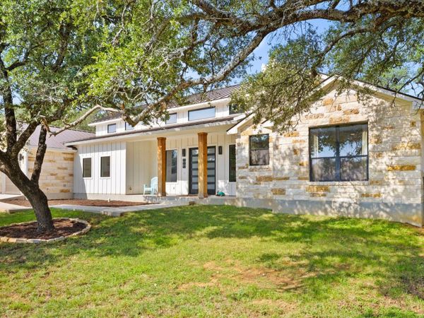 114 Winding Oak DR, Johnson City, TX 78636