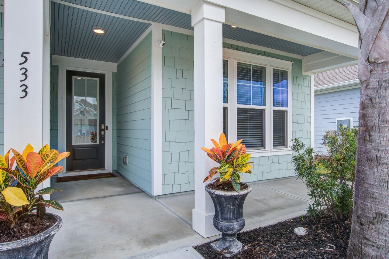 533 Fern Tree Drive Photo 2