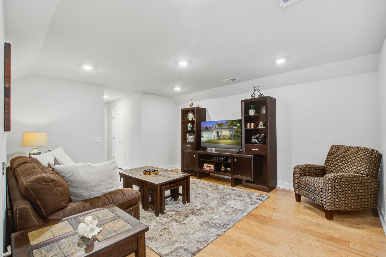 533 Fern Tree Drive Photo 28