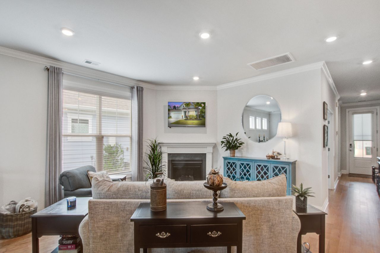 533 Fern Tree Drive Photo 8