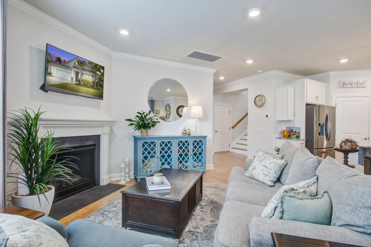 533 Fern Tree Drive Photo 9