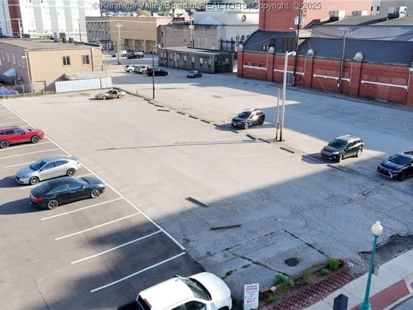 414 Capitol Street, Charleston, WV 25301