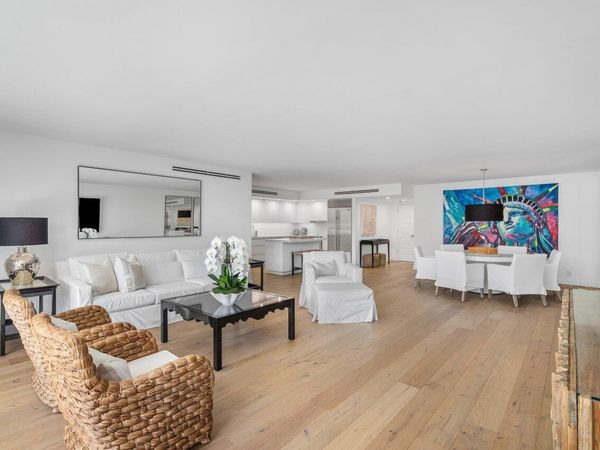 100 Worth Avenue, Unit 220, Palm Beach, FL 33480