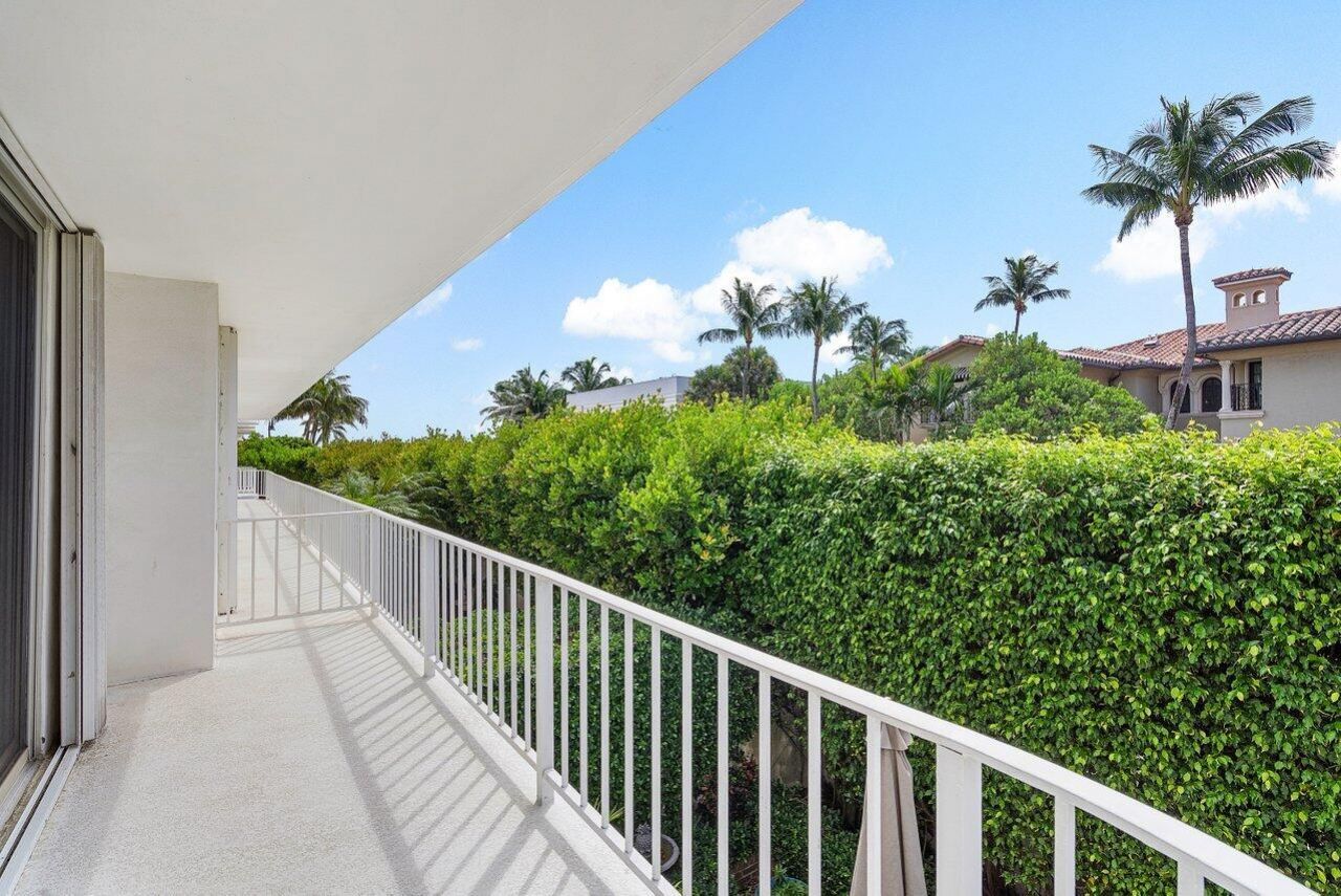 100 Worth Avenue, Unit 220, Palm Beach, FL 33480 Photo