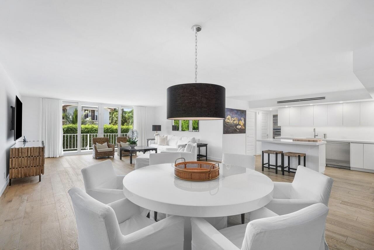 100 Worth Avenue, Unit 220, Palm Beach, FL 33480 Photo