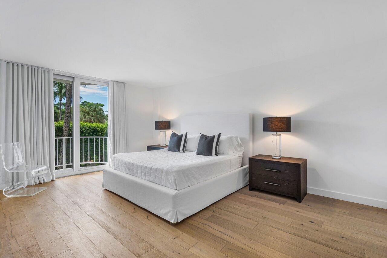 100 Worth Avenue, Unit 220, Palm Beach, FL 33480 Photo