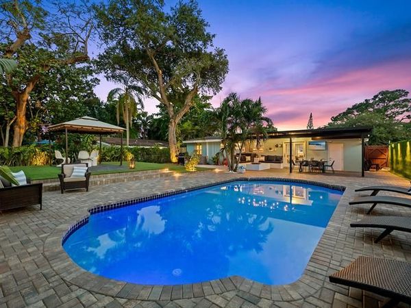 1813 SW 10th Ct, Fort Lauderdale, FL 33312