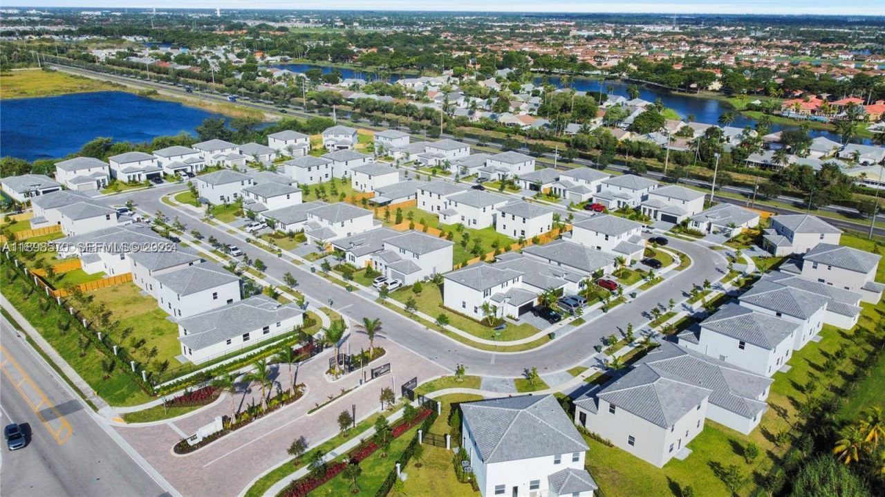 2647 SE 8 Ct, Homestead, FL 33035 Photo