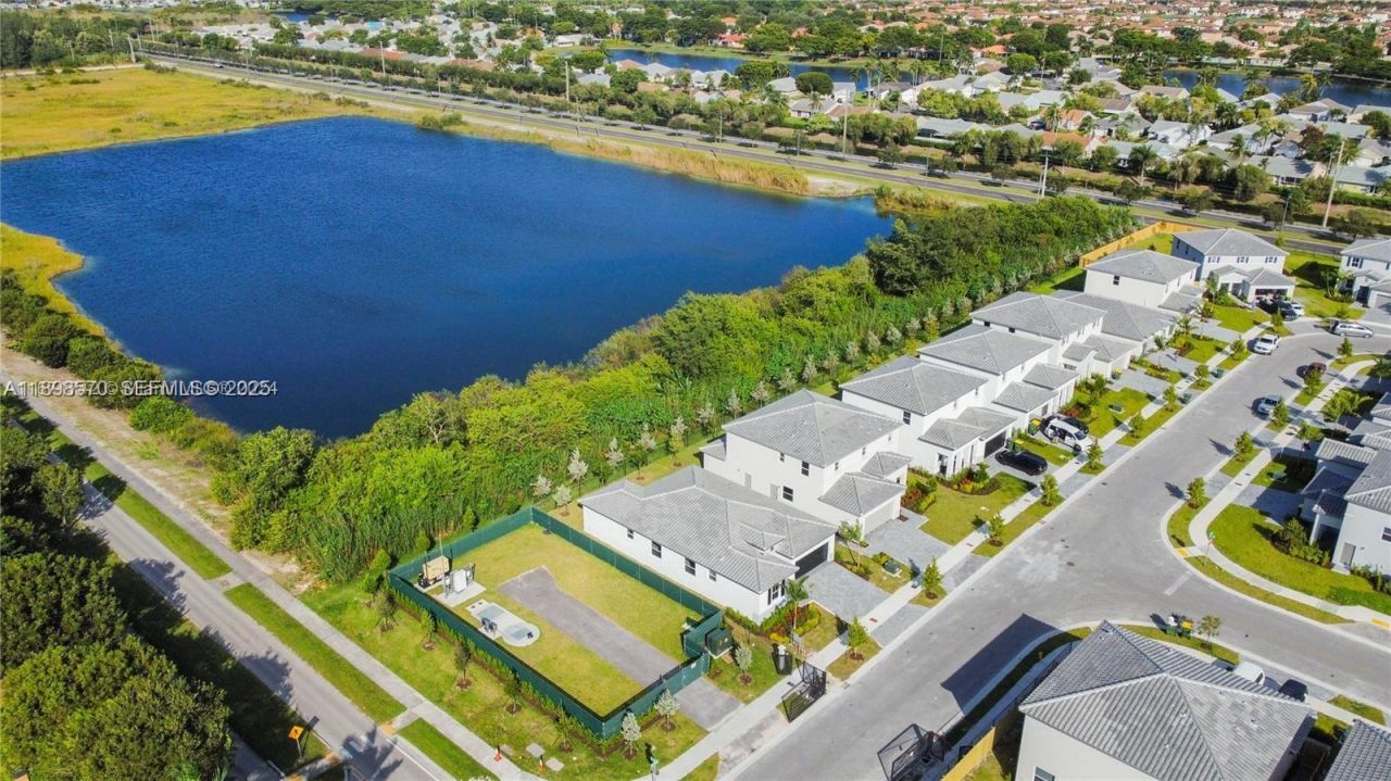 2647 SE 8 Ct, Homestead, FL 33035 Photo