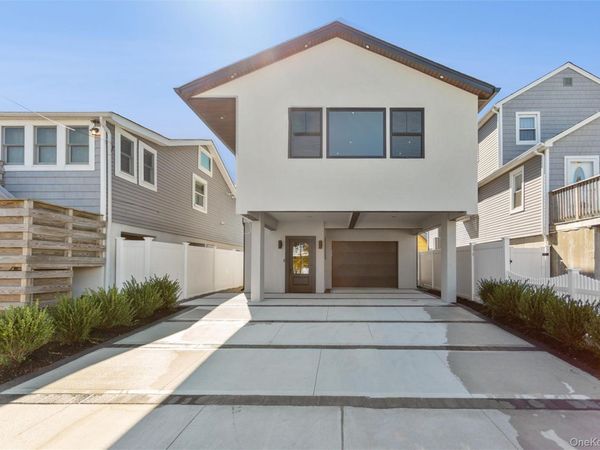 31 Kent Road, Unit New Constr, Island Park, NY 11558