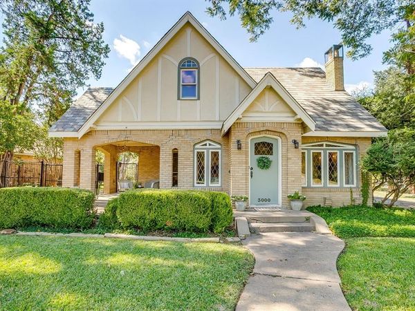 3000 6th Avenue, Fort Worth, TX 76110