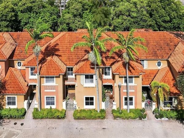 4957 WHITE MANGROVE Way, Unit 4957, Fort Lauderdale, FL 33312