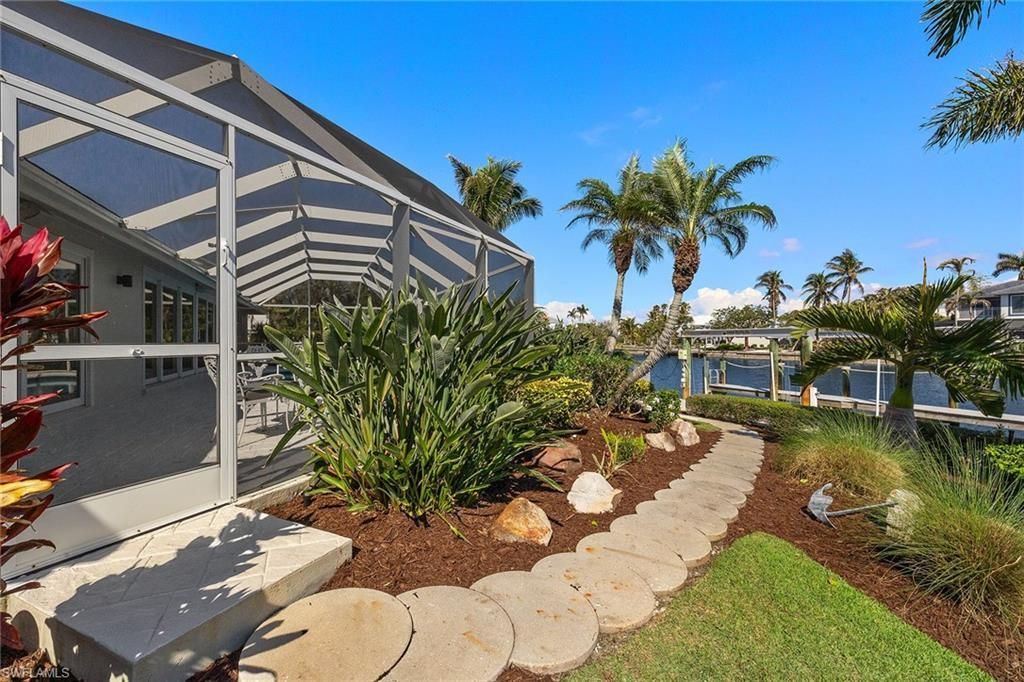 1674 Sabal Palm Dr, Sanibel, FL 33957 Photo