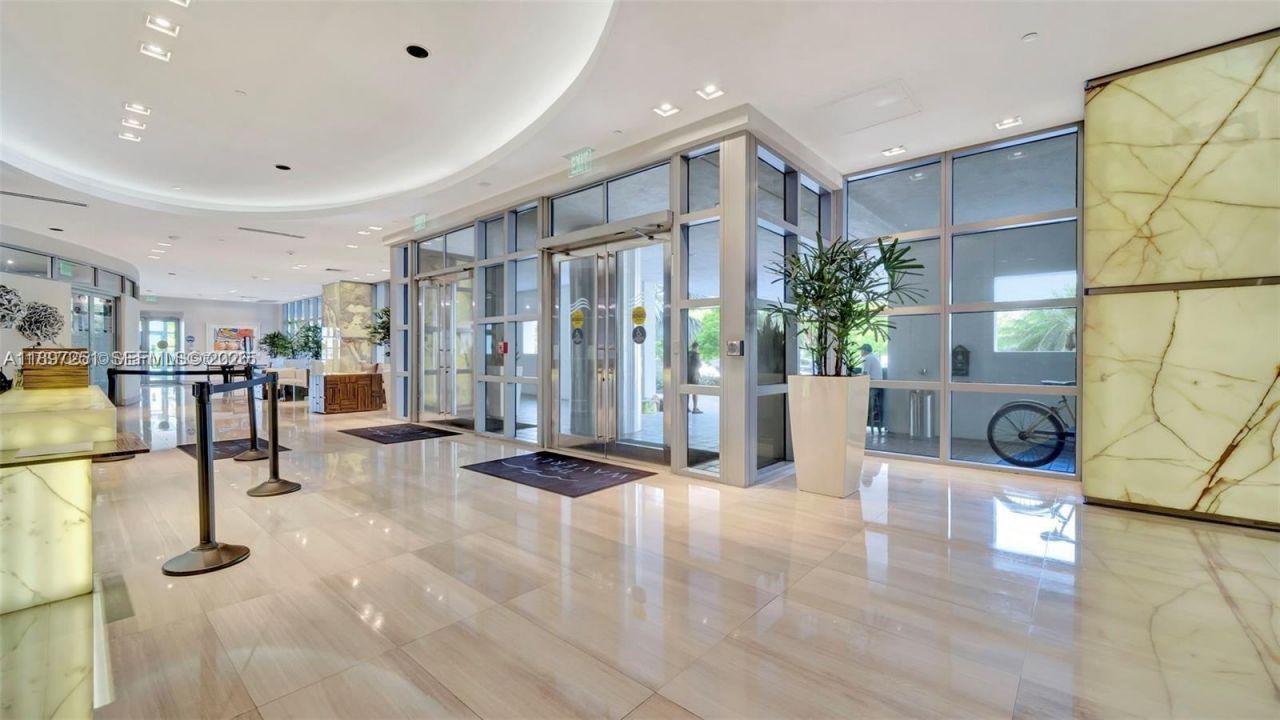 1330 West Ave, Unit 2601, Miami Beach, FL 33139 Photo