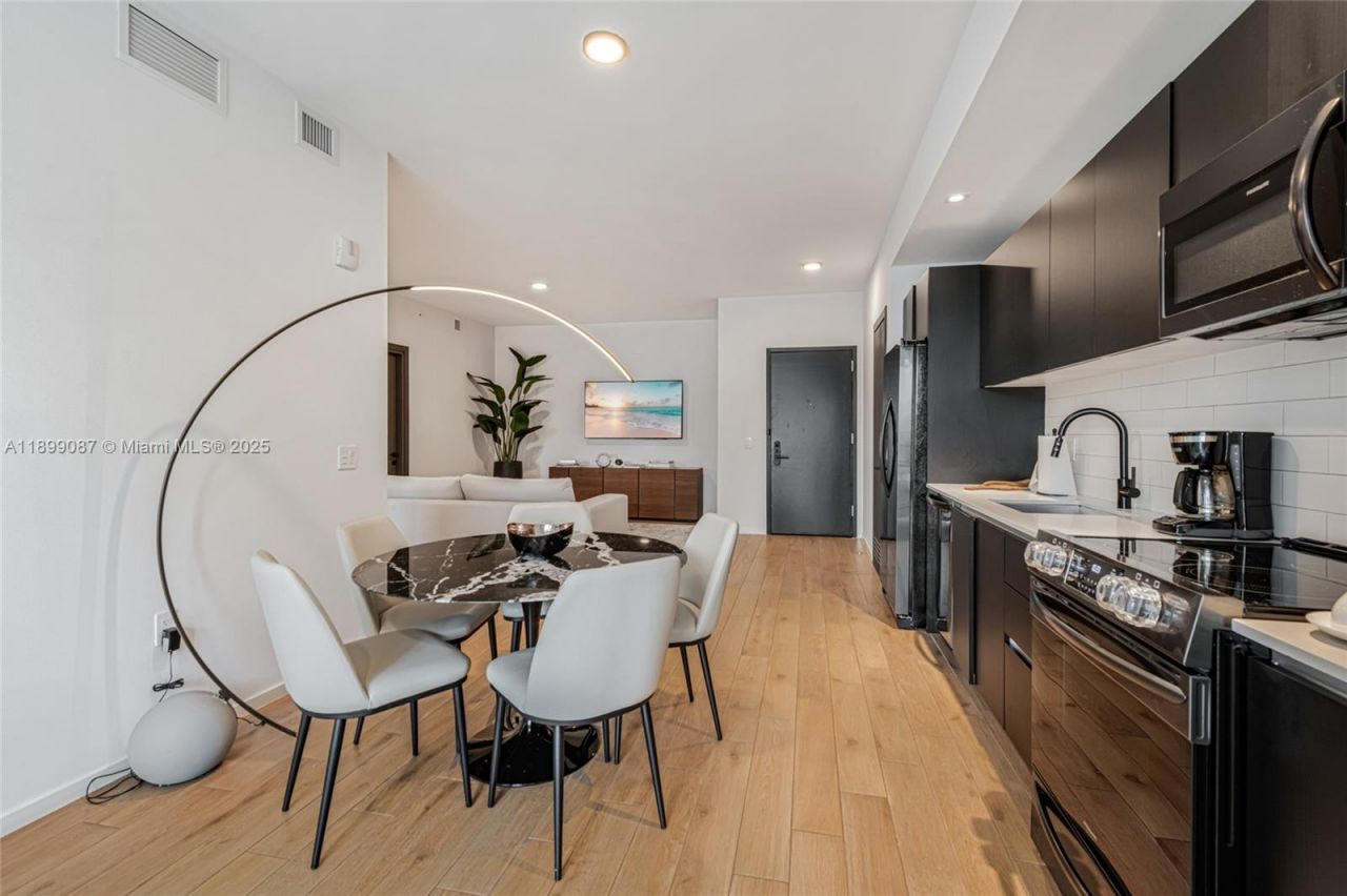 398 NE 5th St, Unit 3017, Miami, FL 33132 Photo