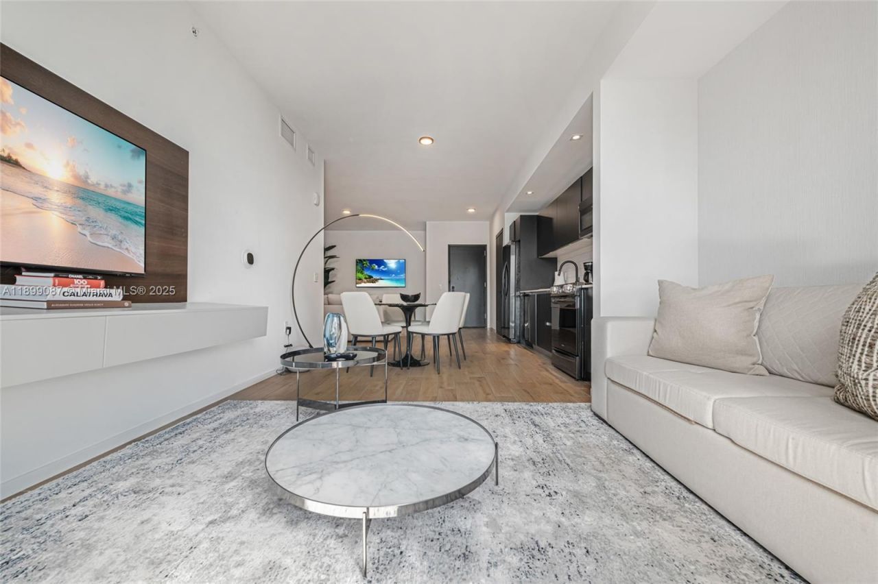 398 NE 5th St, Unit 3017, Miami, FL 33132 Photo