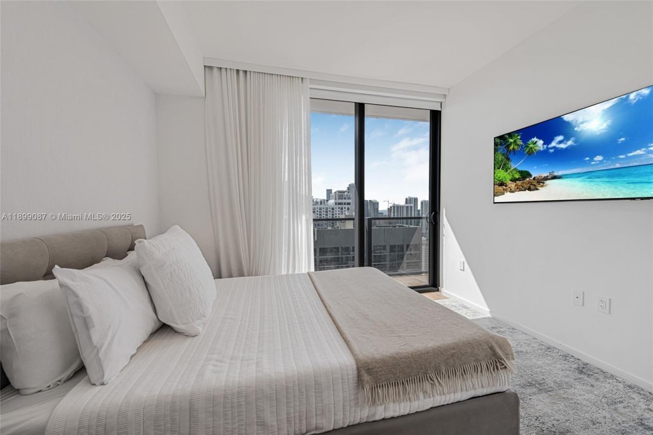 398 NE 5th St, Unit 3017, Miami, FL 33132 Photo