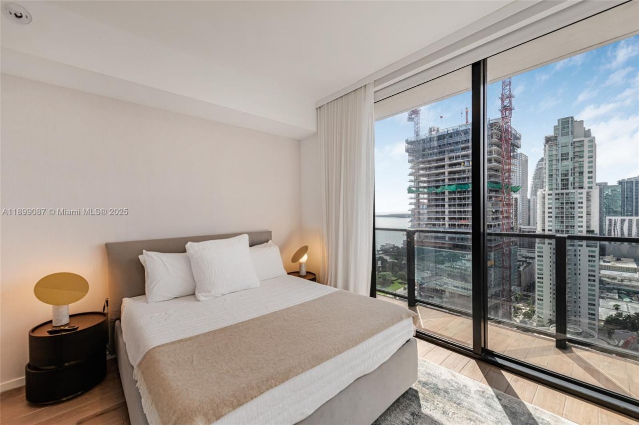 398 NE 5th St, Unit 3017, Miami, FL 33132 Photo