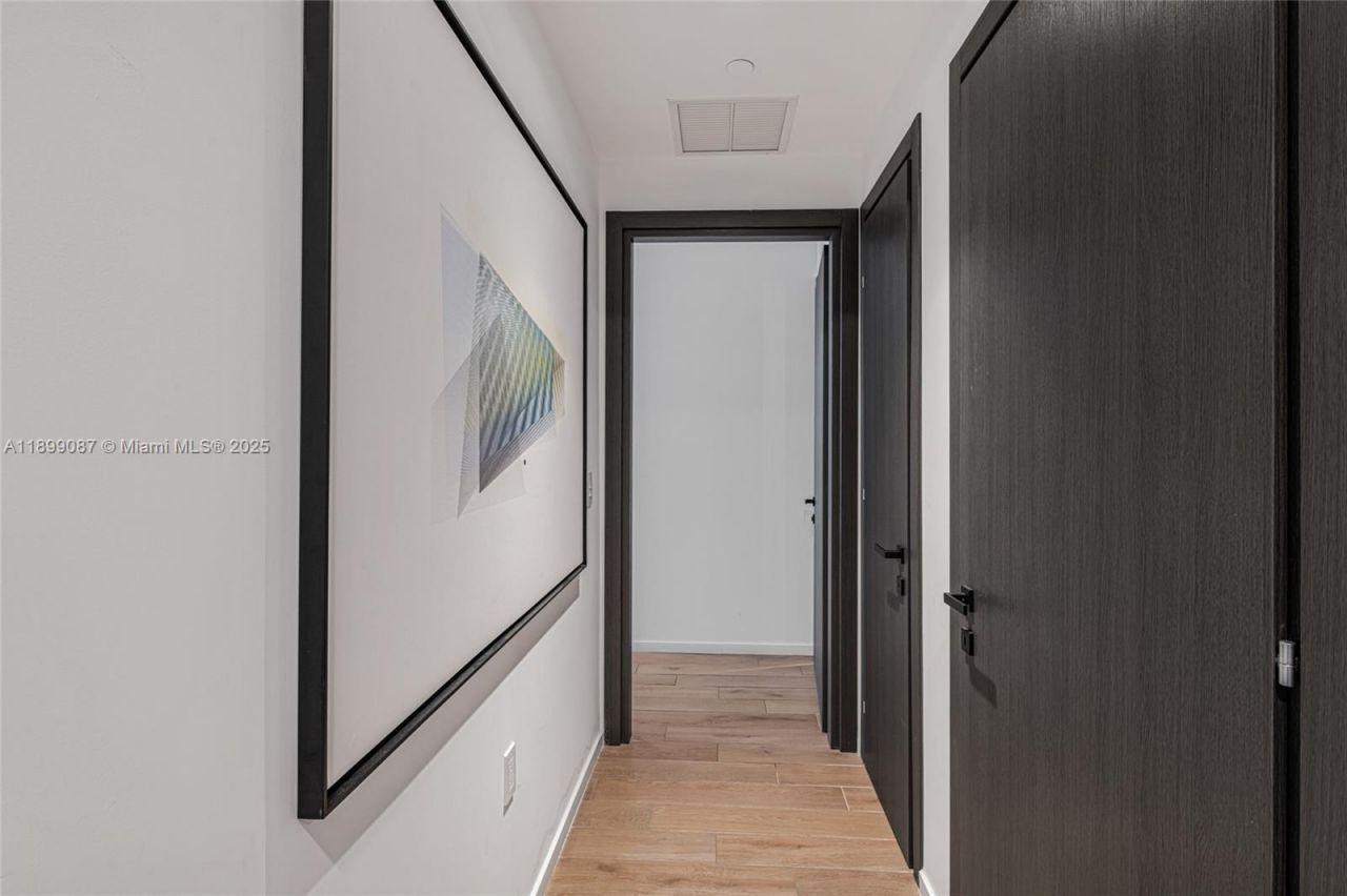 398 NE 5th St, Unit 3017, Miami, FL 33132 Photo