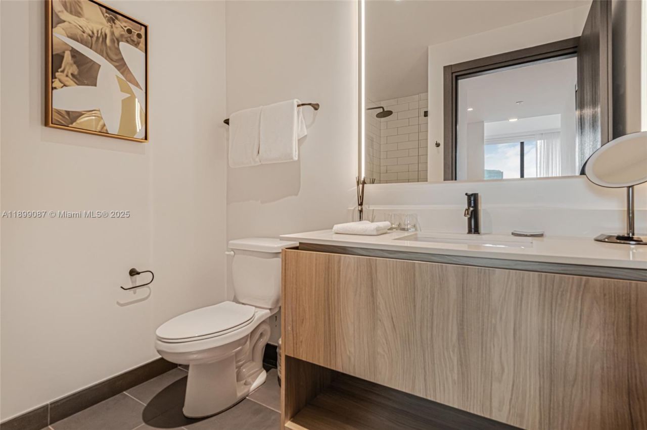 398 NE 5th St, Unit 3017, Miami, FL 33132 Photo